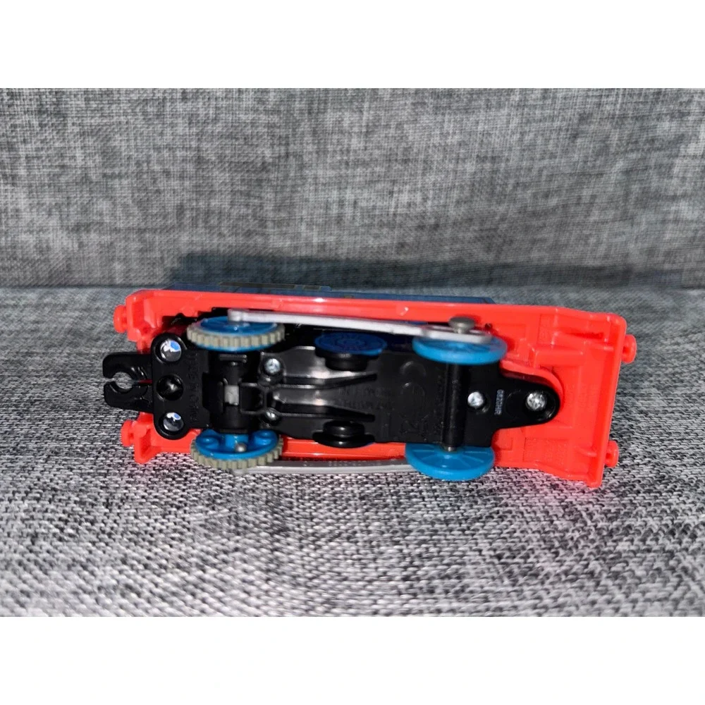 Thomas & Friends TrackMaster Hyper Glow Thomas Motorized Train Mattel